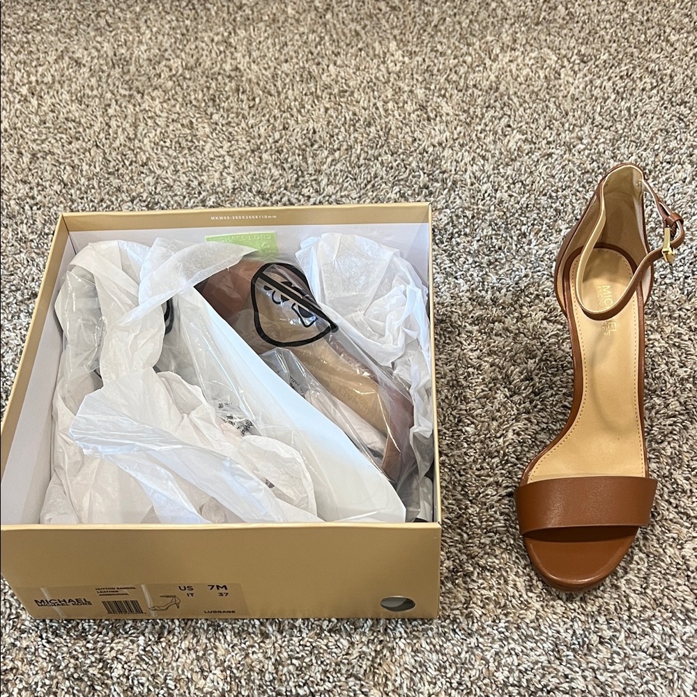 Michael Kors Hutton Sandal Leather Heel